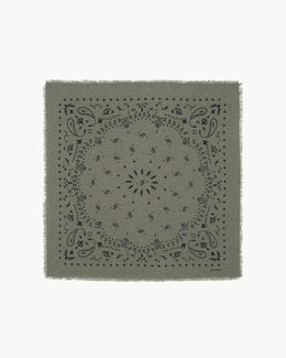 Bandana en cachemire kaki pour femme et pour homme - Kujten packshot