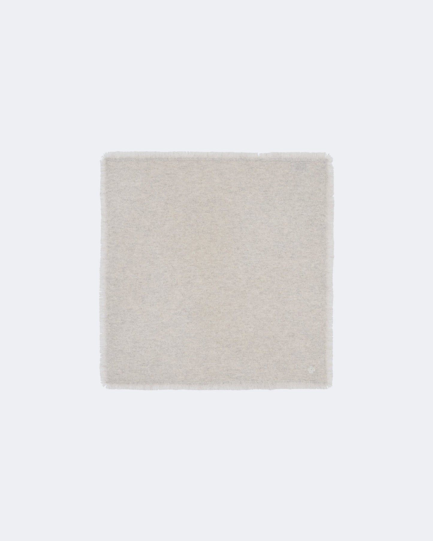 Bandana en cachemire blanc et beige pour femme et pour homme - Kujten packshot