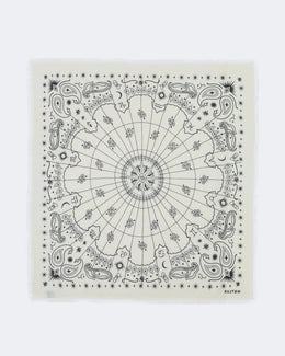 Bandana en cachemire blanc pour femme et pour homme - Kujten packshot