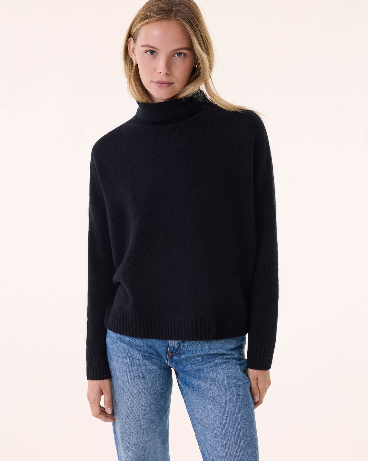 Pull Tila noir