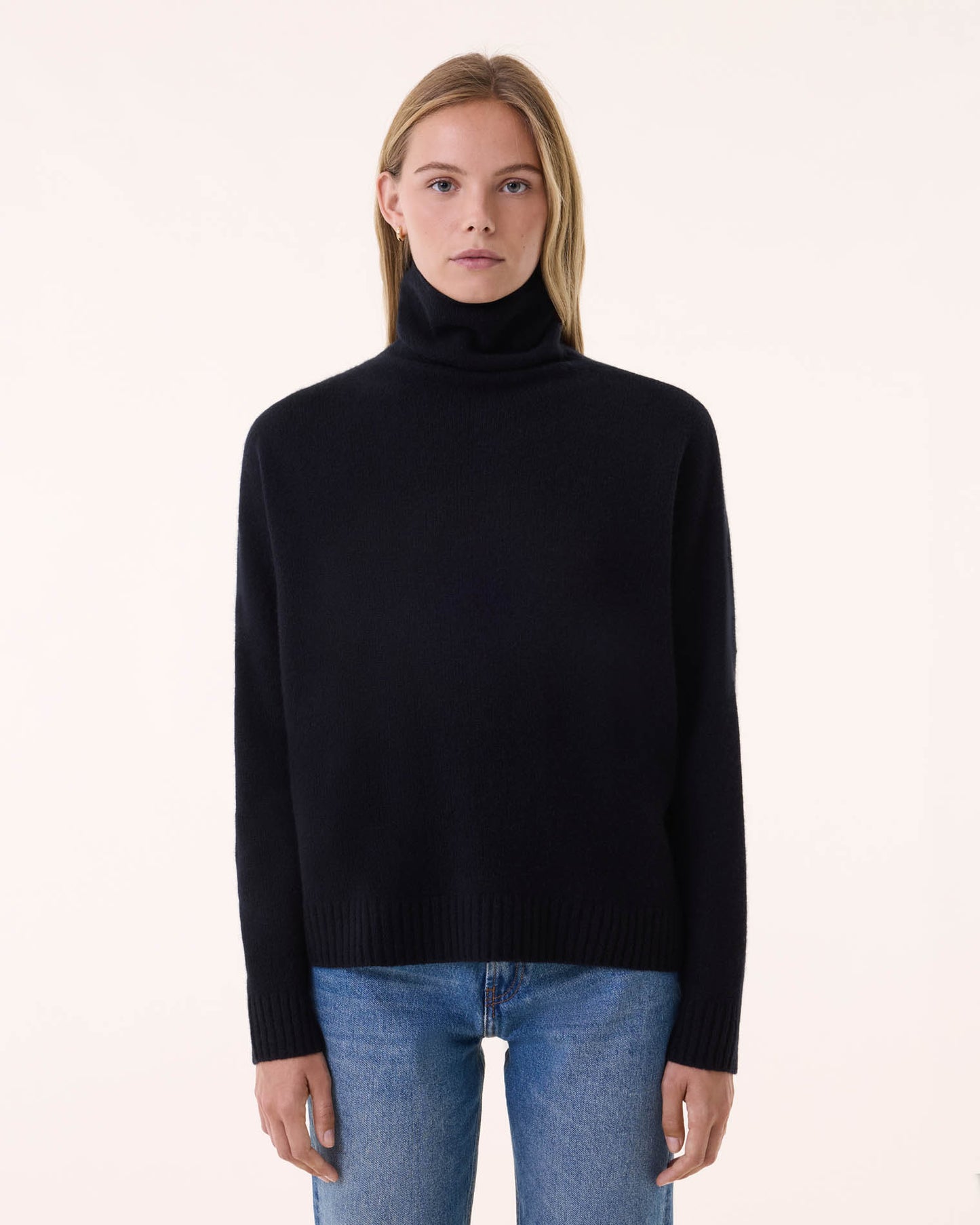 Pull Tila noir