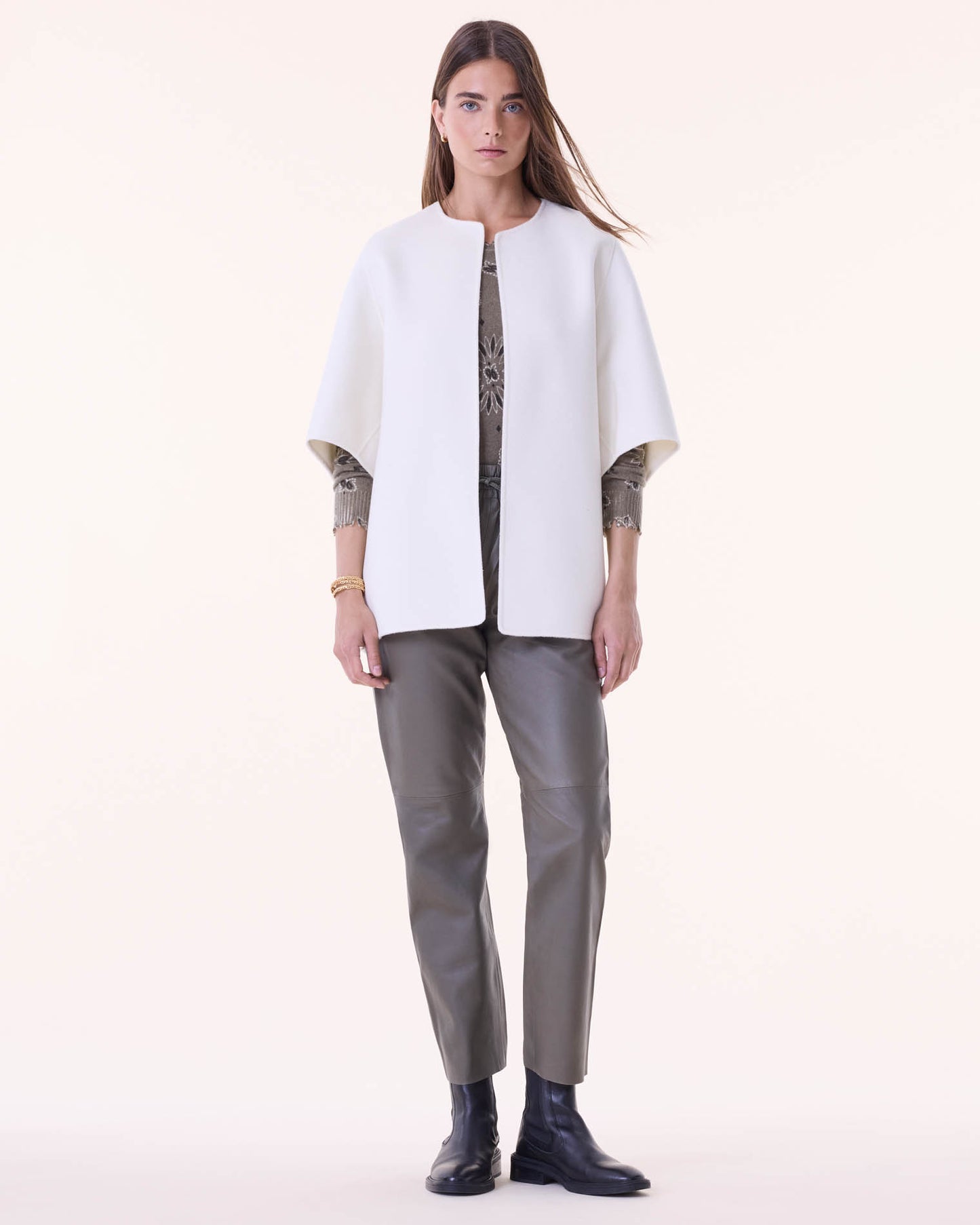 Cape Asi white