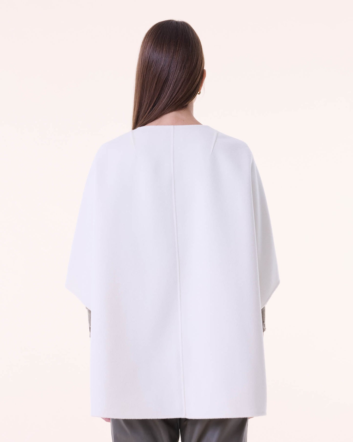 Cape Asi white
