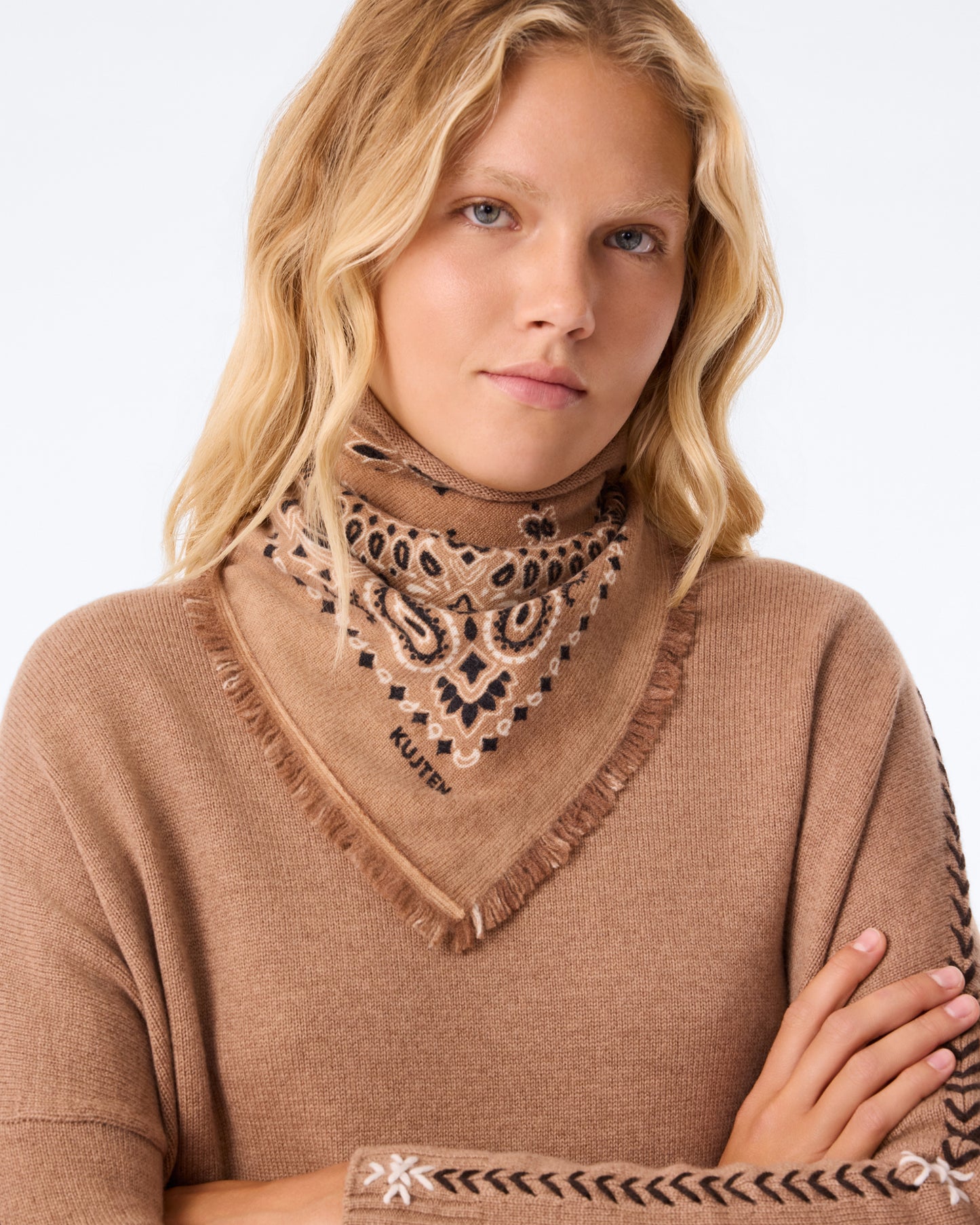 Petit Bandana Hachi marron caramelo