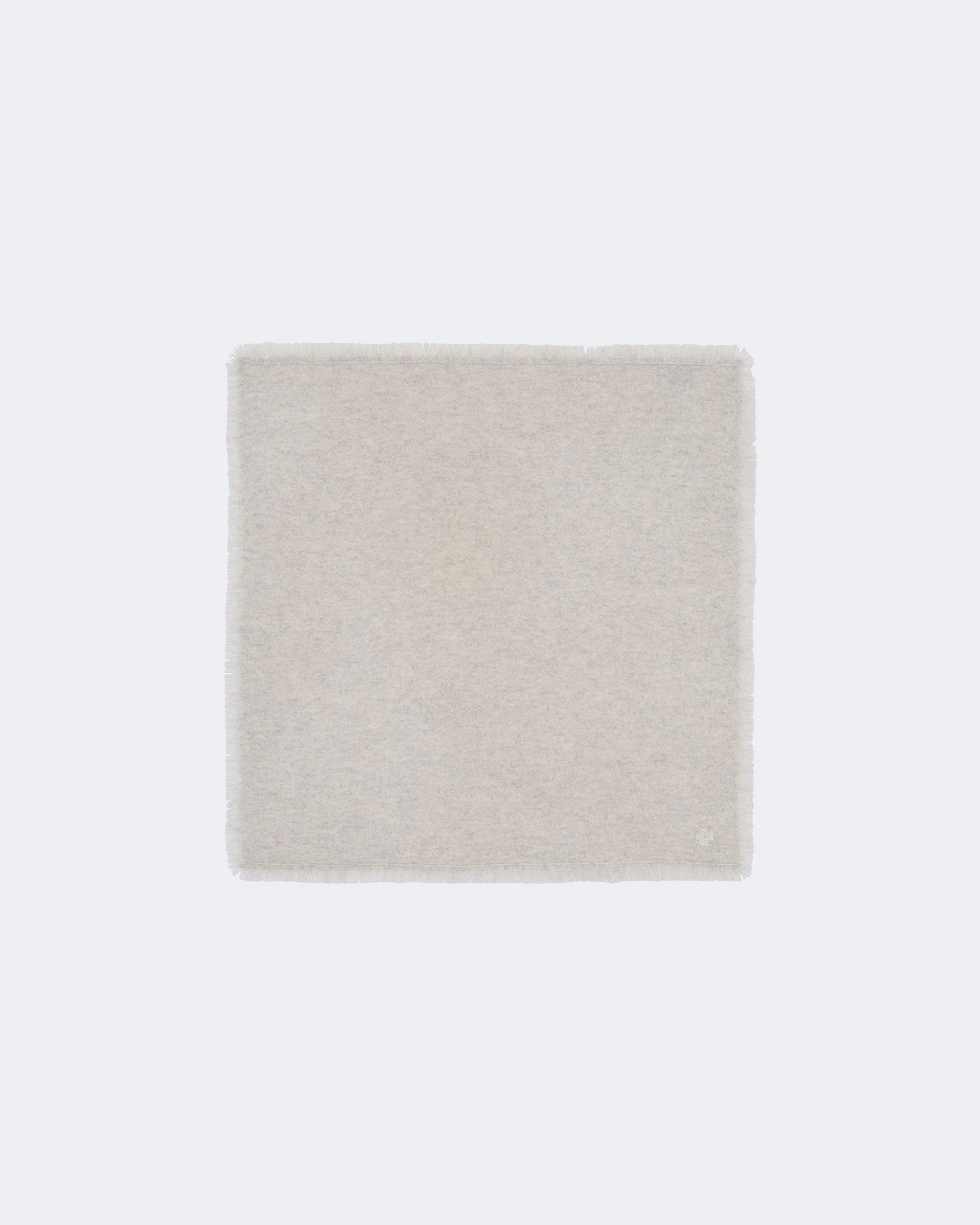 Bandana en cachemire blanc et beige pour femme et pour homme - Kujten packshot