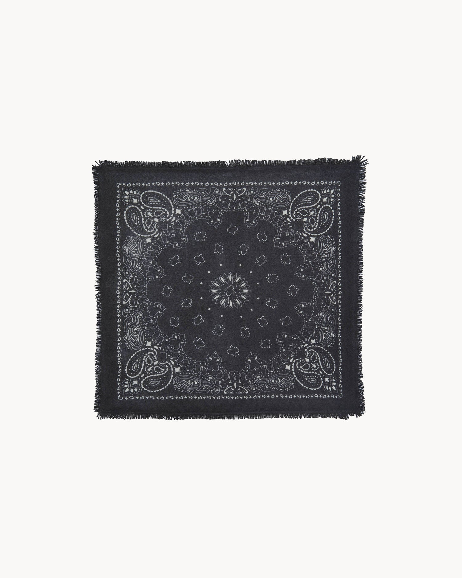 Bandana en cachemire noir pour femme et pour homme - Kujten packshot