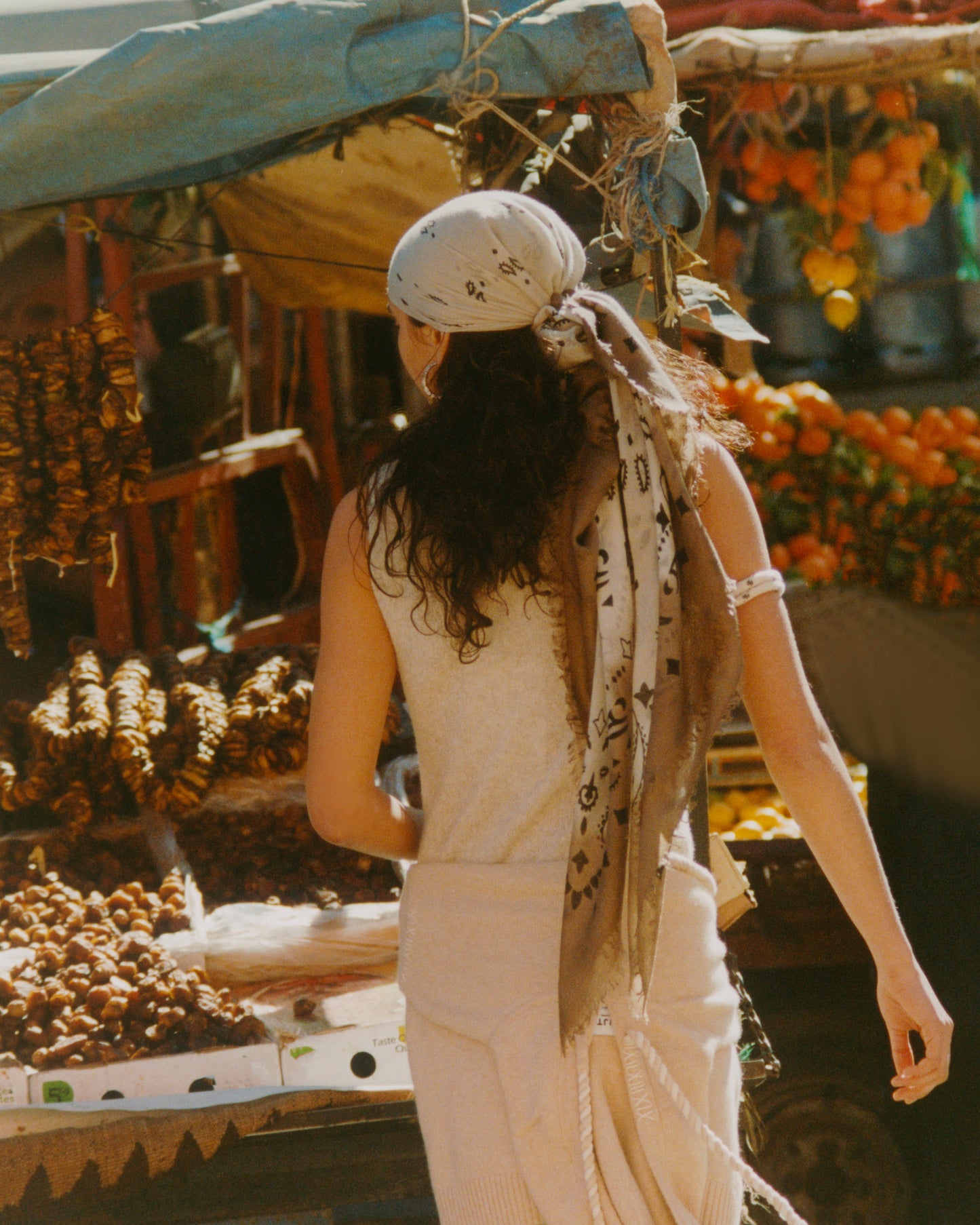 Extra large Bandana Effy Square Dye oats white
