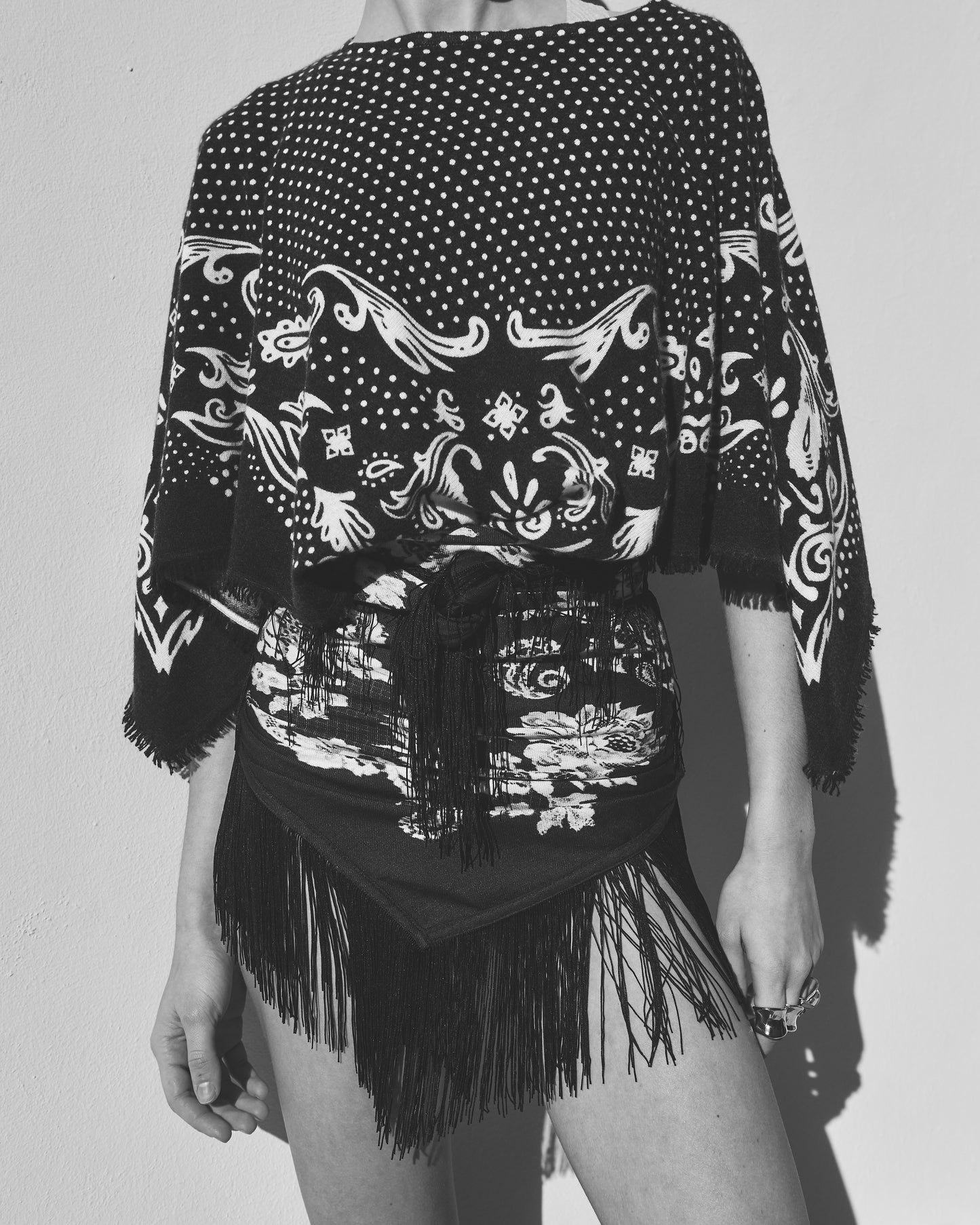 Large Bandana Helia Lace Fringes black