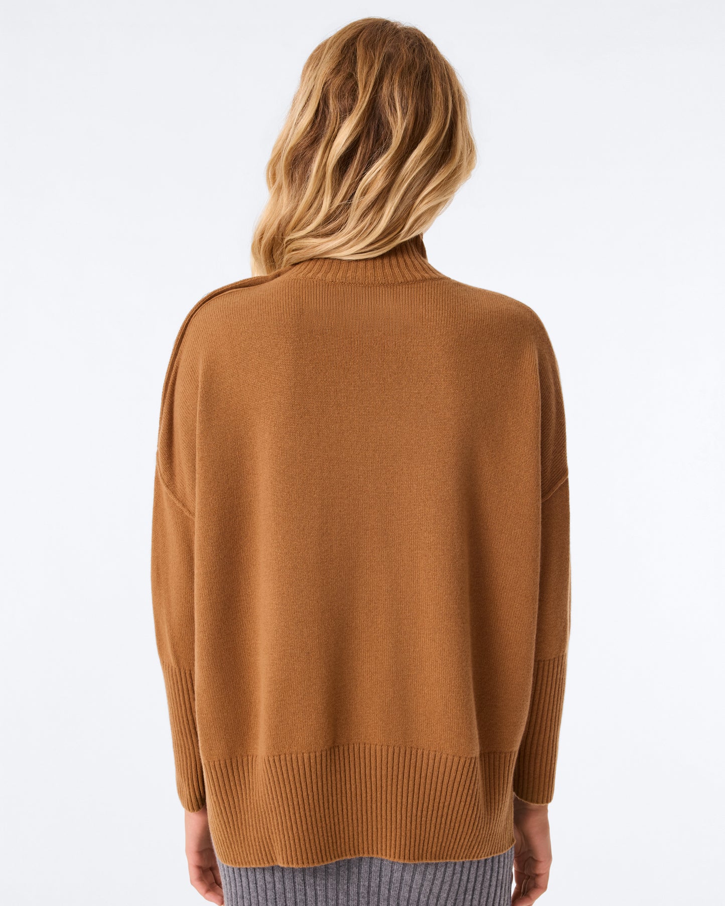 Pull Pinko macchiato