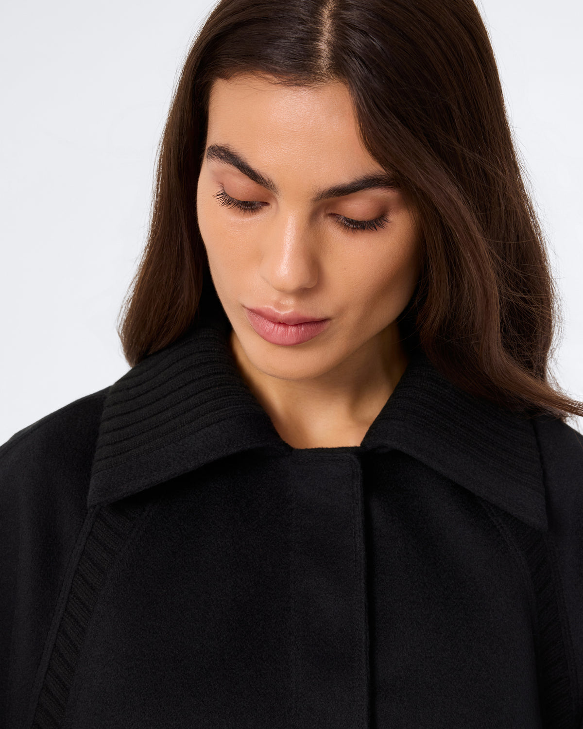 Coat Mantona black