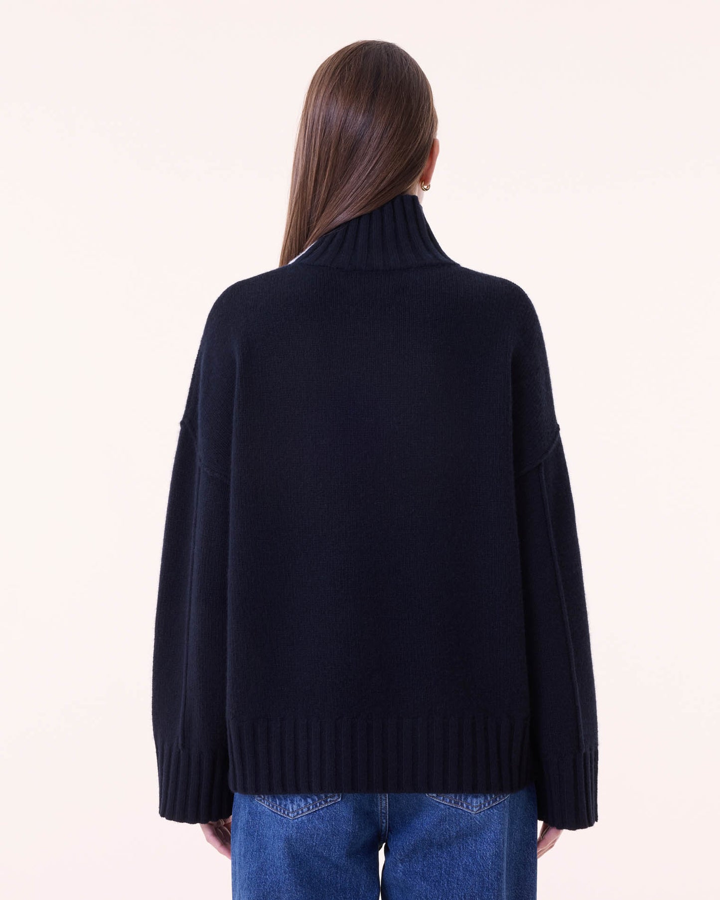 Sweater Seoul black